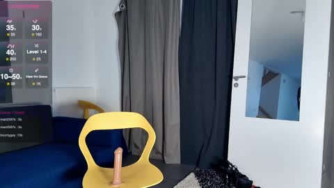 Snapshot of rayferfish1948 chatting on 12-14-24, 09:07 DianaQueenLover online show from 12-14-24, 09:07