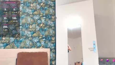 Snapshot of rayferfish1948 chatting on 02-25-25, 03:52 DianaQueenLover online show from 02-25-25, 03:52