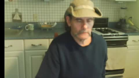 Ray online show from 10-26-25, 07:09