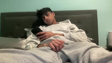 raymondg8596 online show from 02-03-25, 10:32