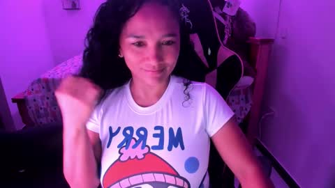 Danna online show from 11-19-25, 03:01