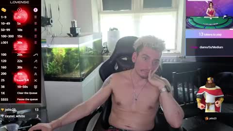 Rayzel White online show from 06-08-26, 01:33