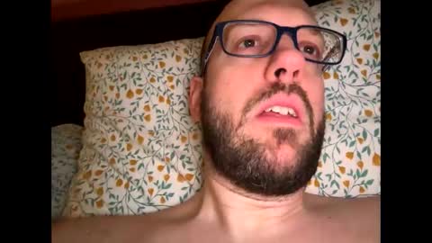 HugeSecret online show from 02-11-25, 12:27