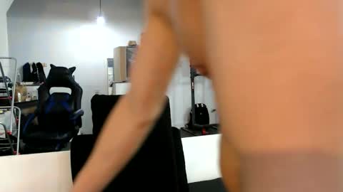 Ask me online show from 11-11-25, 04:29