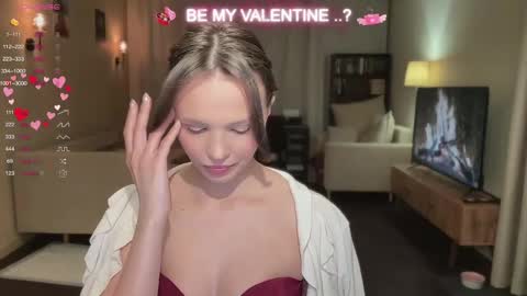 Snapshot of realsupermichael chatting on 02-10-25, 09:25 AliceEve online show from 02-10-25, 09:25