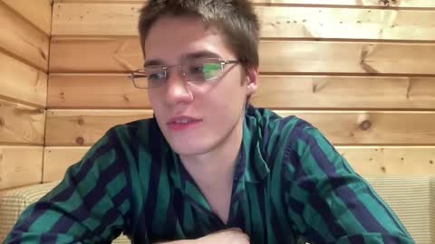 Snapshot of realsupermichael chatting on 10-03-25, 03:53 AliceEve online show from 10-03-25, 03:53