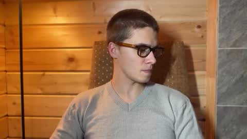 Snapshot of realsupermichael chatting on 12-18-25, 11:05 AliceEve online show from 12-18-25, 11:05