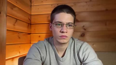 Snapshot of realsupermichael chatting on 12-22-25, 12:35 AliceEve online show from 12-22-25, 12:35