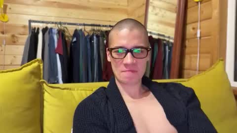 Snapshot of realsupermichael chatting on 02-10-26, 08:24 AliceEve online show from 02-10-26, 08:24