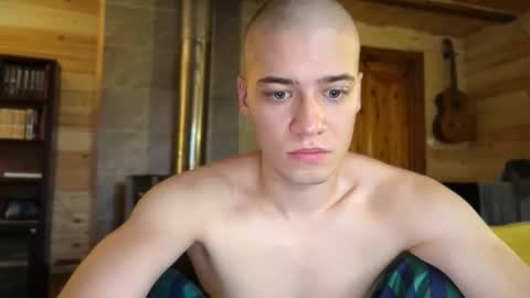 Snapshot of realsupermichael chatting on 03-02-26, 06:58 AliceEve online show from 03-02-26, 06:58