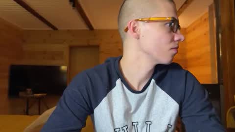 AliceEve online show from 04-23-26, 05:59