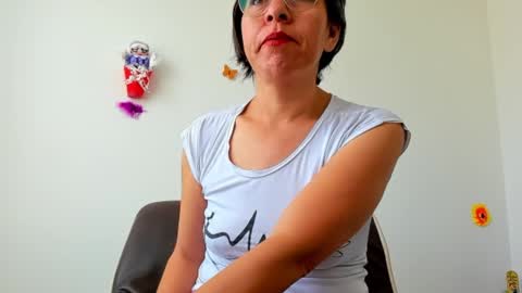 Rebbeca online show from 01-01-25, 02:09