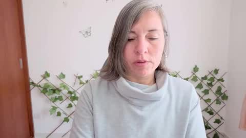 Rebbeca online show from 02-04-26, 01:39