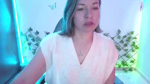 Rebbeca online show from 02-13-26, 01:18