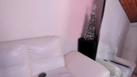 Rebeca online show from 12-20-25, 12:34