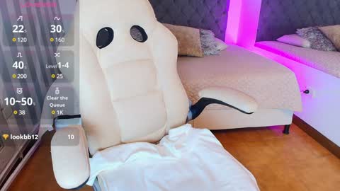 I invite you to my birthday on November 3th  online show from 01-24-25, 08:54