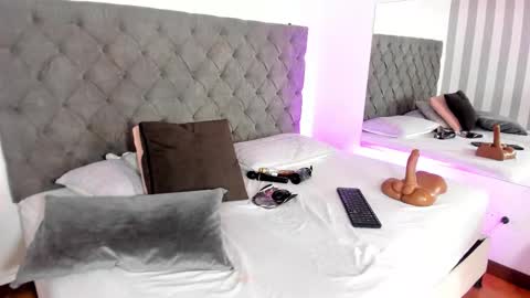 I invite you to my birthday on November 3th  online show from 03-03-25, 06:48