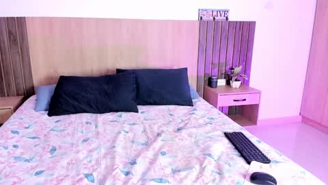 I invite you to my birthday on November 3th  online show from 11-22-25, 09:14