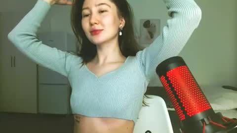 Lets talk here 33.  online show from 02-06-25, 08:13