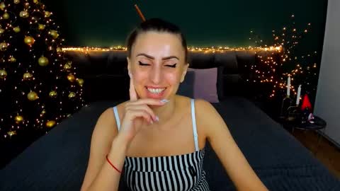 rebecca_diamonds online show from 12-15-25, 07:12