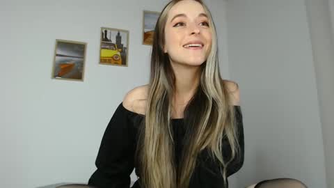 Snapshot of rebecca_johonsonn chatting on 02-08-25, 07:49 Becca Johnsoon online show from 02-08-25, 07:49