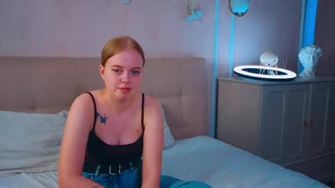 Snapshot of rebeccacruze chatting on 06-08-26, 07:42 rebeccacruze online show from 06-08-26, 07:42