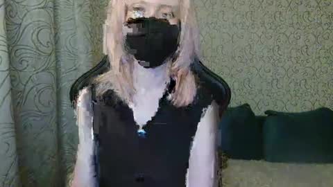 Snapshot of rebesaolset chatting on 12-16-24, 03:22 RebesaOlset online show from 12-16-24, 03:22