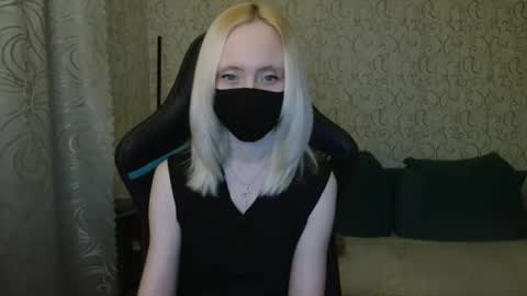 Snapshot of rebesaolset chatting on 01-17-25, 03:22 RebesaOlset online show from 01-17-25, 03:22