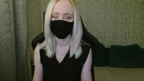 Snapshot of rebesaolset chatting on 01-22-25, 04:23 RebesaOlset online show from 01-22-25, 04:23