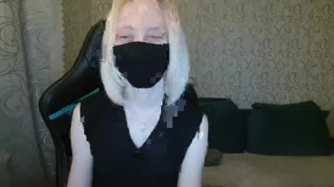 Snapshot of rebesaolset chatting on 01-24-25, 05:00 RebesaOlset online show from 01-24-25, 05:00