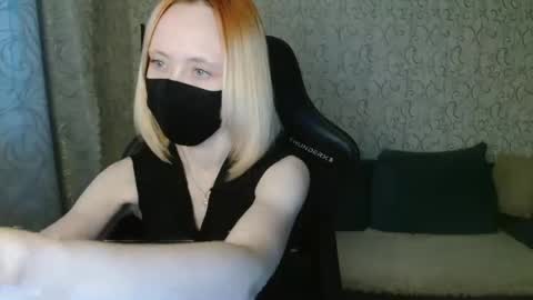 Snapshot of rebesaolset chatting on 02-19-25, 02:44 RebesaOlset online show from 02-19-25, 02:44