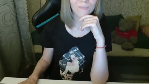 Snapshot of rebesaolset chatting on 09-30-25, 03:39 RebesaOlset online show from 09-30-25, 03:39