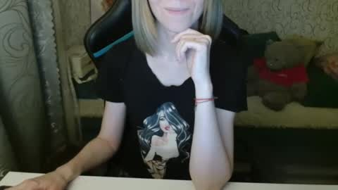 Snapshot of rebesaolset chatting on 10-09-25, 03:21 RebesaOlset online show from 10-09-25, 03:21