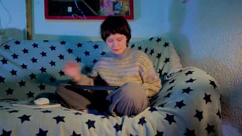 Snapshot of reborn_elf chatting on 10-19-25, 05:02 Lara online show from 10-19-25, 05:02