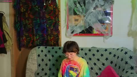 Snapshot of reborn_elf chatting on 11-06-25, 08:43 Lara online show from 11-06-25, 08:43