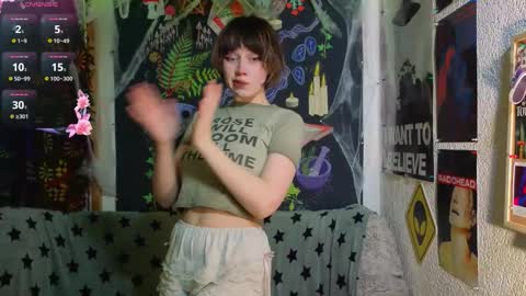 Snapshot of reborn_elf chatting on 11-26-25, 08:54 Lara online show from 11-26-25, 08:54