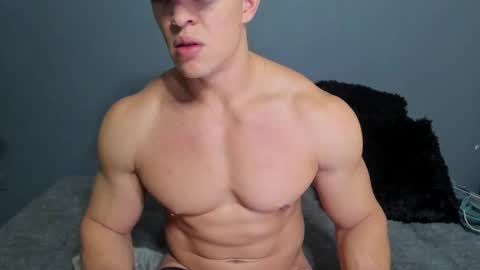 Snapshot of recce_taylor4 chatting on 01-06-26, 05:33 twitter REECET26 instagram RECCETAYLOR online show from 01-06-26, 05:33