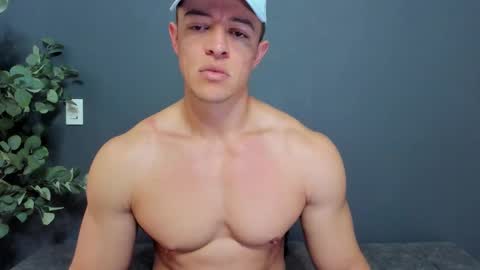 Snapshot of recce_taylor4 chatting on 01-12-26, 01:05 twitter REECET26 instagram RECCETAYLOR online show from 01-12-26, 01:05