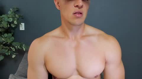 twitter REECET26 instagram RECCETAYLOR online show from 04-29-26, 04:00