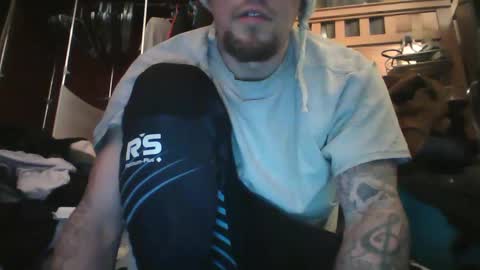 Snapshot of recka810 chatting on 02-28-25, 07:15 recka810 online show from 02-28-25, 07:15