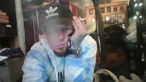 Snapshot of recka810 chatting on 03-02-25, 10:27 recka810 online show from 03-02-25, 10:27