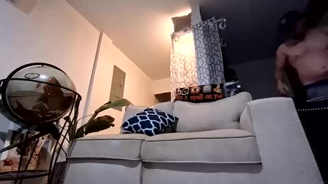 Snapshot of recka810 chatting on 10-27-25, 02:10 recka810 online show from 10-27-25, 02:10