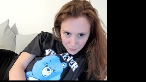 Snapshot of red19910107 chatting on 02-01-25, 04:44 Lolanaturalred online show from 02-01-25, 04:44