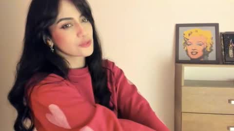 red_flower203 online show from 04-22-26, 10:00