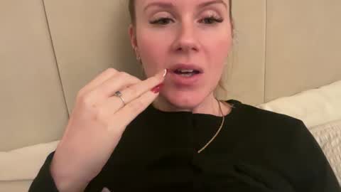 Rosie online show from 11-28-25, 08:33