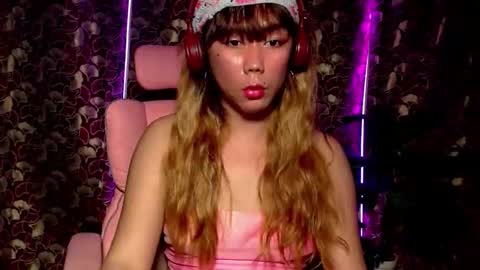 red_kitsune69 online show from 10-24-25, 09:33