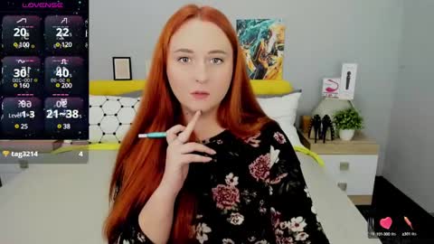 Lessy Fox online show from 12-20-24, 04:57