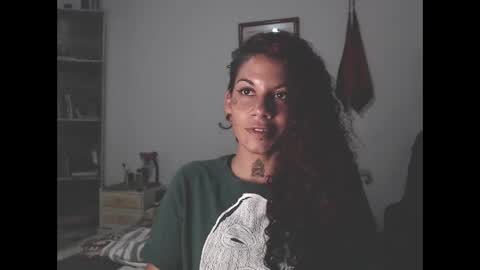 Instagram Valerie yourdream online show from 02-12-25, 08:18