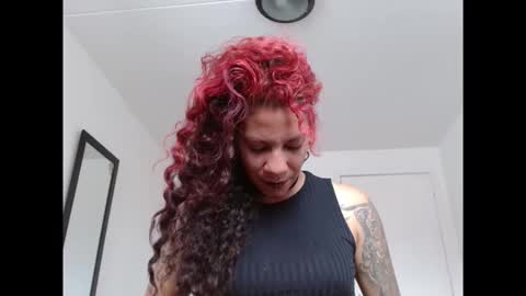 Instagram Valerie yourdream online show from 04-06-26, 04:30