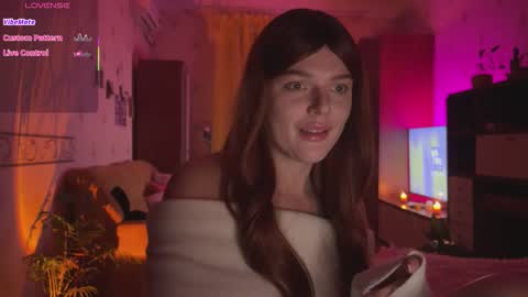 Snapshot of redaplle2 chatting on 10-21-25, 06:30 redaplle2 online show from 10-21-25, 06:30